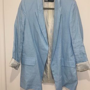 blue zara blazer size medium (linen type material)